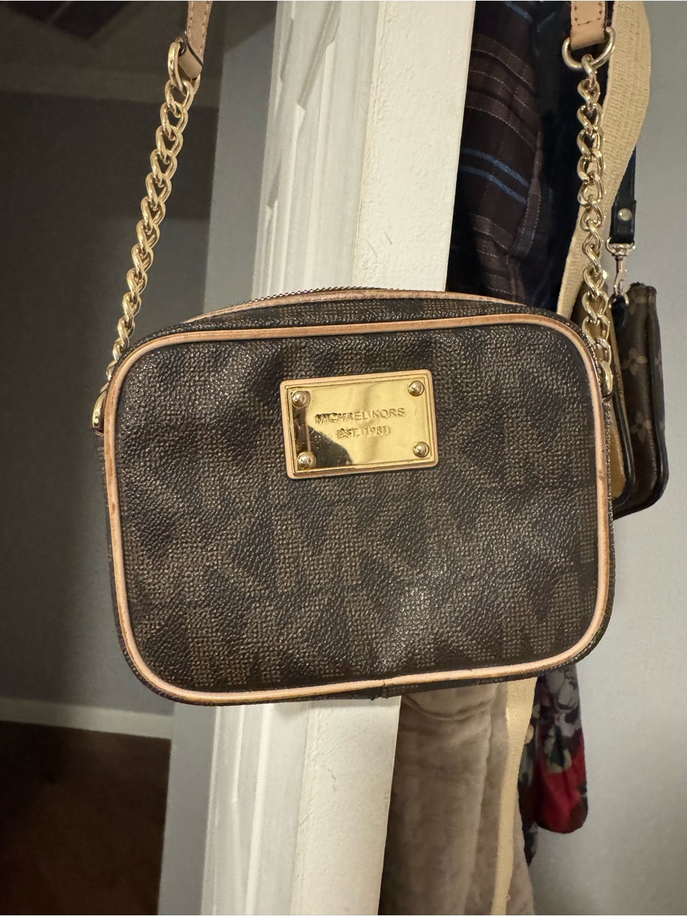 WOW Michael Kors Brown Logo Crossbody with Gold Chain and Tan Trim